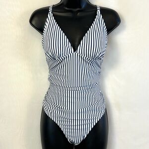 NWT Cupshe Women’s Striped Blue and White One Piece Swimsuit / Large